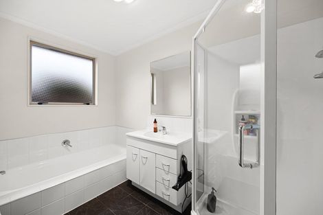 Photo of property in 10 Taylor Terrace, St Andrews, Hamilton, 3200