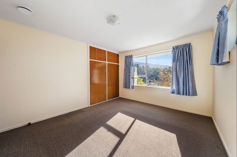Photo of property in 71 Durham Street, Picton, 7220