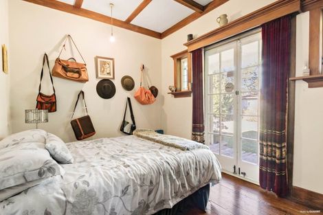 Photo of property in 250 Titirangi Road, Titirangi, Auckland, 0604