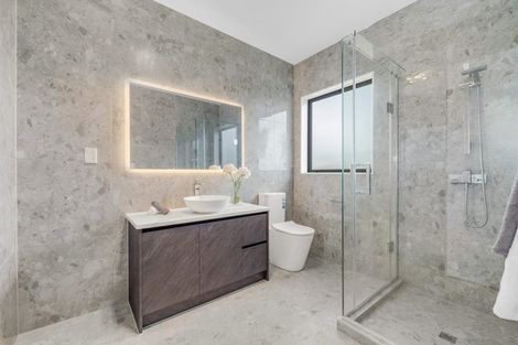 Photo of property in 24 Ballyalton Crescent, Flat Bush, 2019