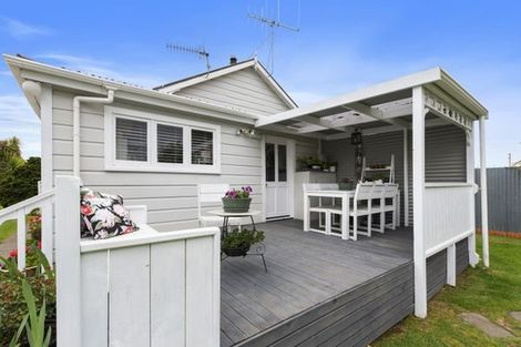 Photo of property in 165 Cambridge Street, Levin, 5510