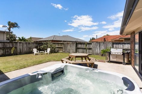 Photo of property in 11 Sarah Place, Papamoa Beach, Papamoa, 3118