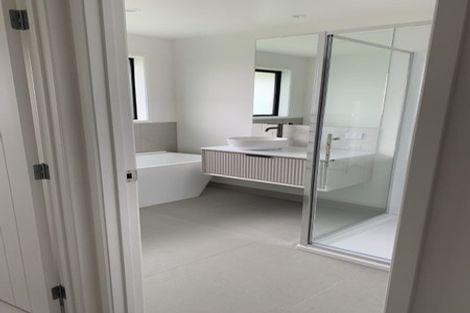 Photo of property in 12 Saffron Street, Cambridge, 3434