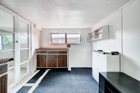 Photo of property in 141 Centreway Road, Orewa, 0931