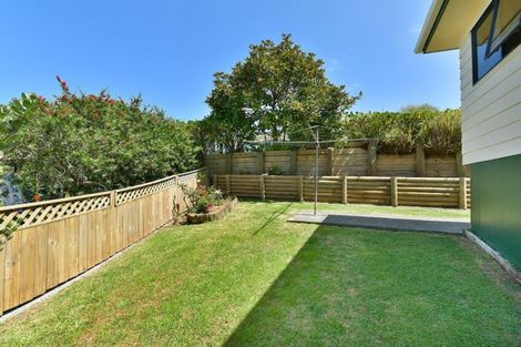 Photo of property in 165b Hibiscus Coast Highway, Red Beach, 0932