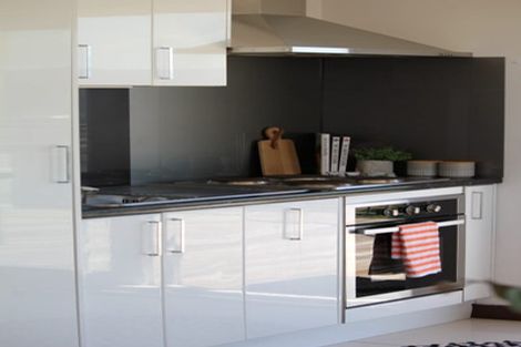 Photo of property in 41a Tamworth Crescent, Newlands, Wellington, 6037