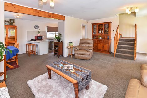 Photo of property in 164 Carnoustie Drive, Wattle Downs, Auckland, 2103