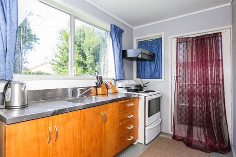 Photo of property in 3/2 Pooks Road, Ranui, Auckland, 0612