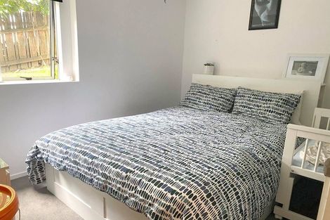 Photo of property in 69 Lynn Road, Bayview, Auckland, 0629