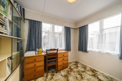 Photo of property in 27 Galway Avenue, Hokowhitu, Palmerston North, 4410