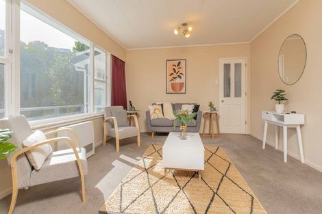 Photo of property in 2 Annan Grove, Papakowhai, Porirua, 5024