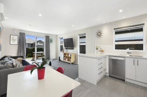 Photo of property in 19 Packard Crescent, Halswell, Christchurch, 8025