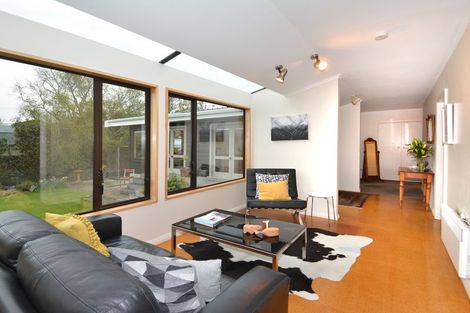 Photo of property in 195 Larnach Road, Waverley, Dunedin, 9013