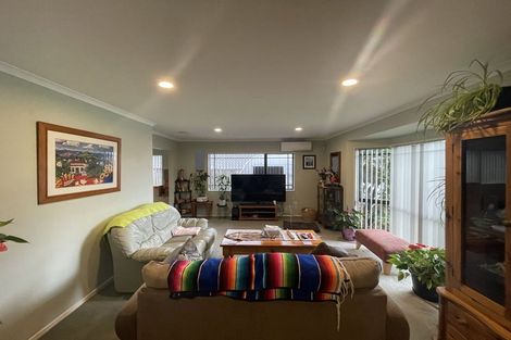 Photo of property in 236 Kilkenny Drive, East Tamaki Heights, Auckland, 2016