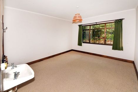 Photo of property in 32 Honeystone Street, Helensburgh, Dunedin, 9010