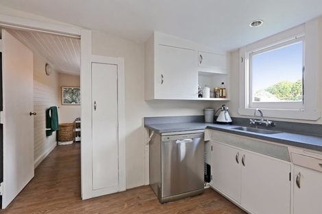 Photo of property in 2/707 Queen Street East, Parkvale, Hastings, 4122