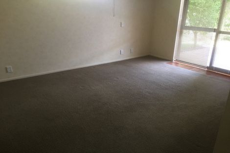 Photo of property in 10 Brookwood Drive, Henderson, Auckland, 0612