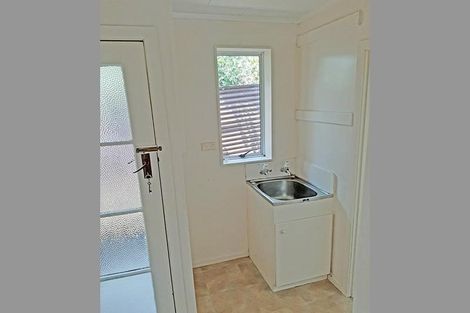 Photo of property in 42 Mildmay Road, Henderson, Auckland, 0610