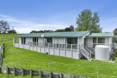 Photo of property in 2214 Cove Road, Mangawhai, Kaiwaka, 0573