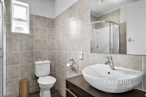 Photo of property in 2/36 Cassino Street, Bayswater, Auckland, 0622