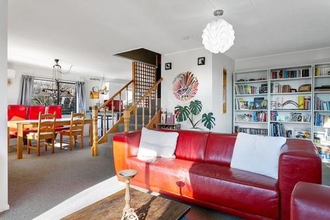 Photo of property in 11 Ward Place, Richmond Heights, Taupo, 3330