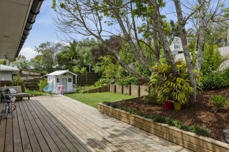 Photo of property in 4 Infidel Place, Torbay, Auckland, 0630