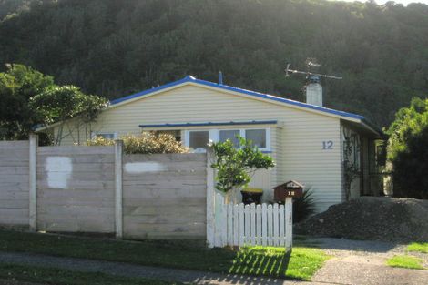 Photo of property in 12 Mahinawa Street, Takapuwahia, Porirua, 5022