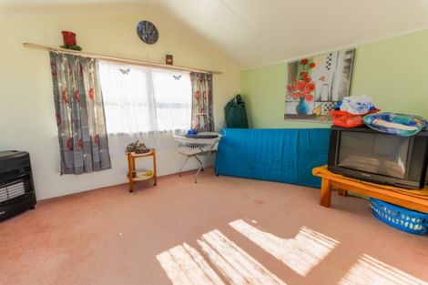 Photo of property in 19 Thynne Street, Foxton, 4814