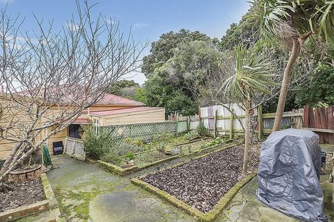 Photo of property in 16 Morton Street, Berhampore, Wellington, 6023