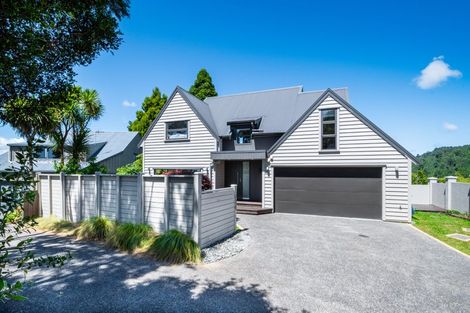 Photo of property in 1034 Scenic Drive North, Swanson, Auckland, 0816