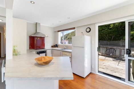 Photo of property in 67b Tilley Road, Paekakariki, 5034