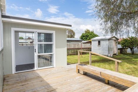 Photo of property in 40 Mcphee Street, Dannevirke, 4930