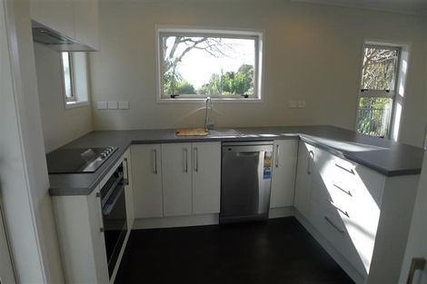 Photo of property in 24 Paewai Road, Glen Eden, Auckland, 0602