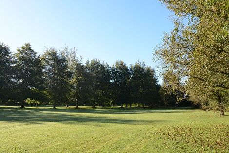 Photo of property in 2 Ashdown Park Lane, Riverhead, 0793