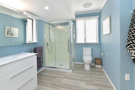 Photo of property in 1/14 Arkles Strand, Arkles Bay, Whangaparaoa, 0932