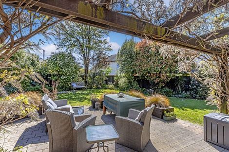 Photo of property in 12 Greystoke Lane, Avonhead, Christchurch, 8042