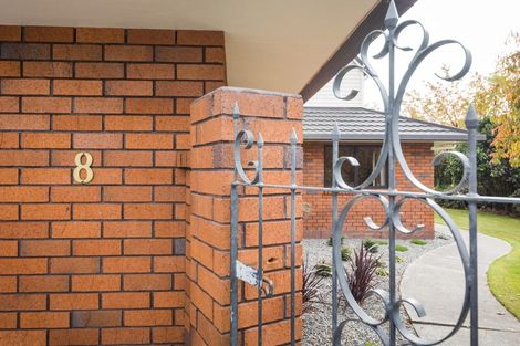 Photo of property in 8 Harrow Place, Hokowhitu, Palmerston North, 4410