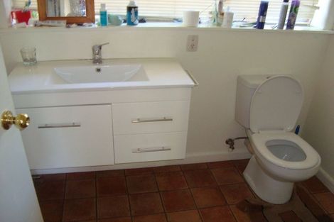 Photo of property in 38a Newnham Terrace, Upper Riccarton, Christchurch, 8041