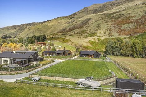 Photo of property in 7 Saint Just Place, Wanaka, 9305