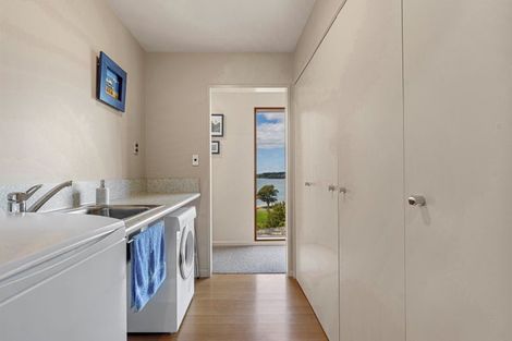 Photo of property in 81 Harbour View Road, Omokoroa, 3114