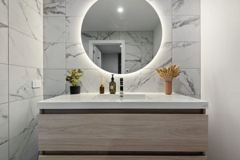 Photo of property in 64 Park Hill Road, Birkenhead, Auckland, 0626