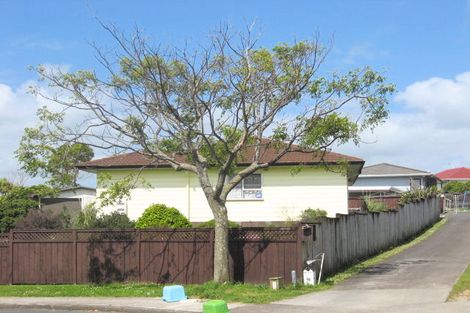 Photo of property in 17 Rukumoana Place, Clendon Park, Auckland, 2103