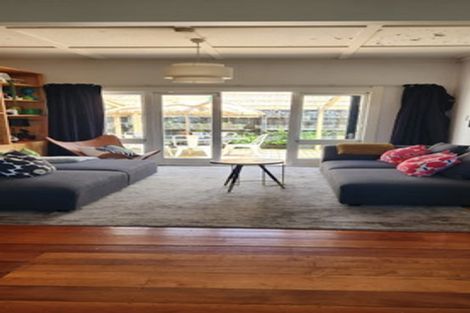 Photo of property in 11 Rimu Street, New Lynn, Auckland, 0600