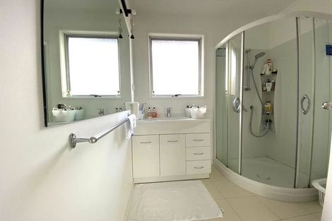 Photo of property in 59 Lavery Place, Sunnynook, Auckland, 0632