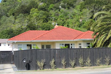 Photo of property in 163 Tasman Street, Nelson, 7010