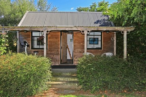 Photo of property in 244 Seafield Road, Eskdale, Napier, 4182