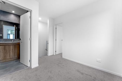 Photo of property in 8/1 Kahikatea Place, Ranui, Auckland, 0612