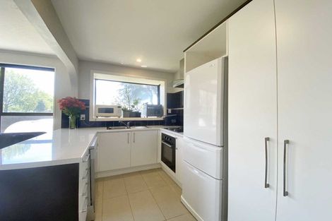 Photo of property in 2/40 Sarabande Avenue, Redwood, Christchurch, 8051