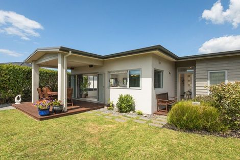 Photo of property in 21 Browns Drive, Waihi Beach, 3611