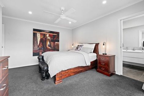 Photo of property in 2 Oderings Place, Huntington, Hamilton, 3210
